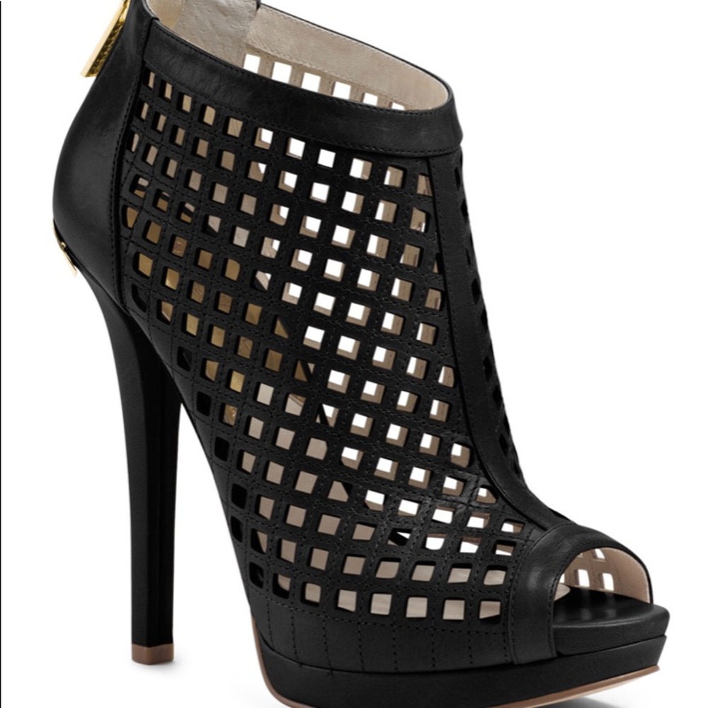 New Michael Kors Graham perforated leather bootie - Picture 3 of 5